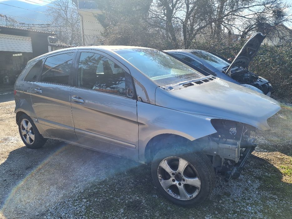 Мерцедес W245 Б класа