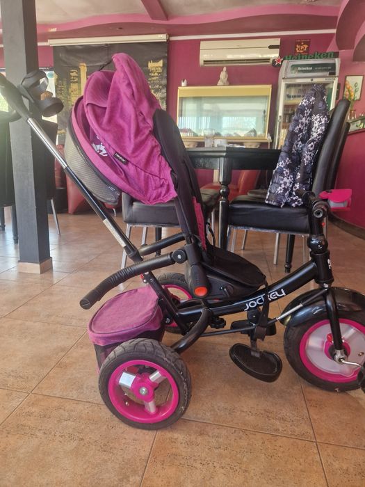 Детска триколка.