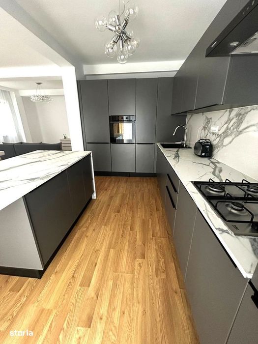Casă de închiriat | 5 camere | Curte de 400 mp | Corbeanca