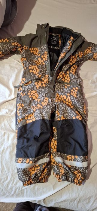 Combinezon marimea 98/104