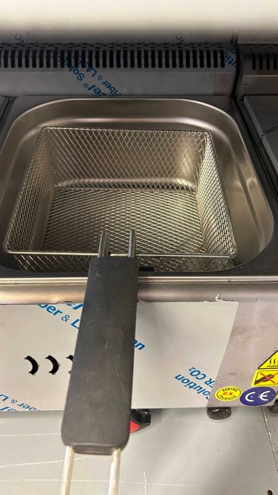 Двоен газов фритюрник 8 + 8 литра