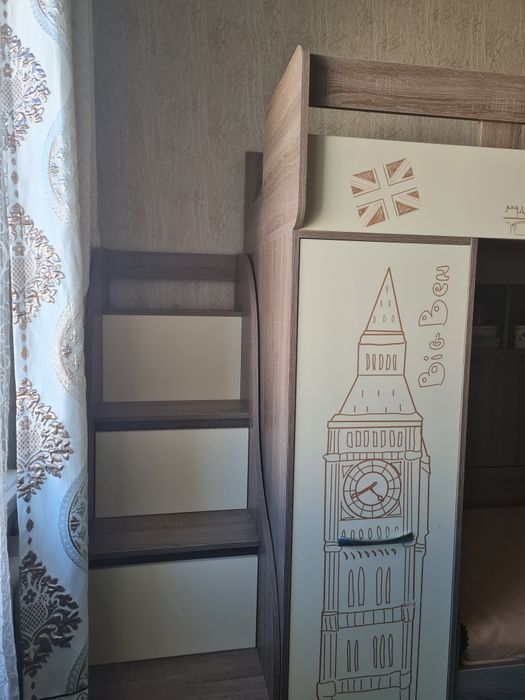 Двухярусная кровать