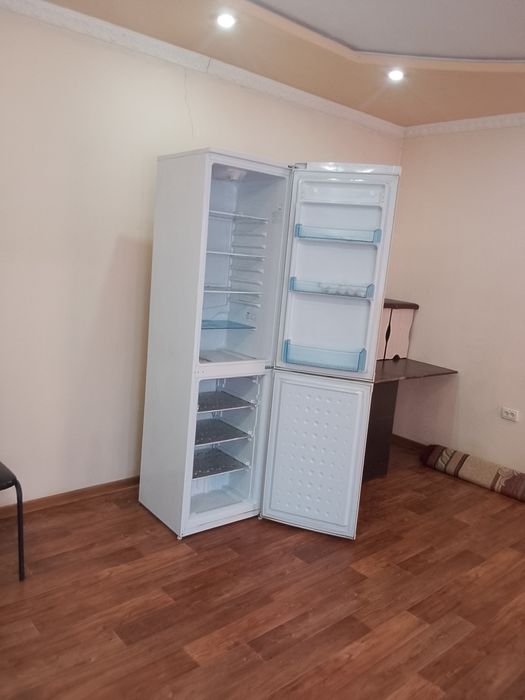 Продается Холодильник.2хКам