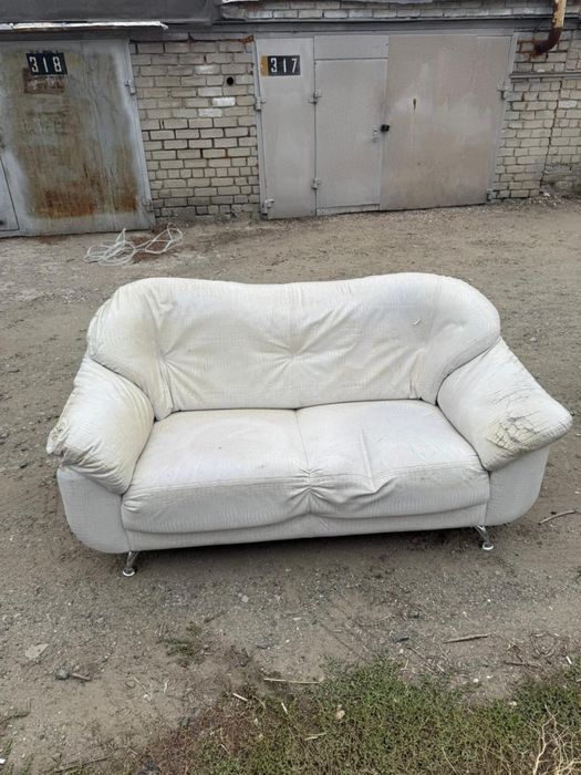 Диванчик двухместный