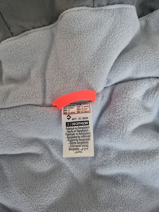 Vând costume ski wedze 8 si 12 ani