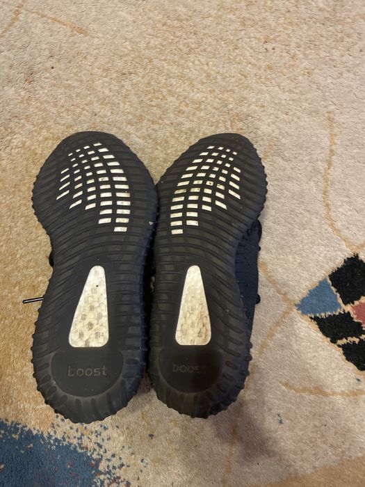 Yezzy Boost 350 V2 Triple Black