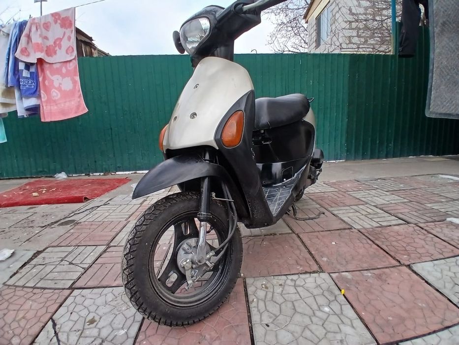 Скутер мопед Suzuki lets4