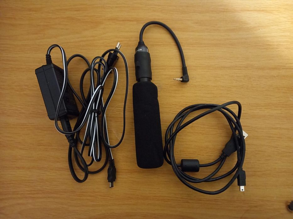 Продам проф видеокамеру Sony