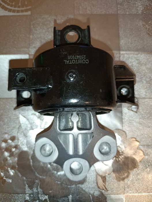 Подушка двигателя