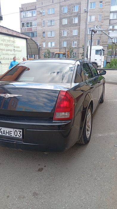 Крайслер 300с  пешите