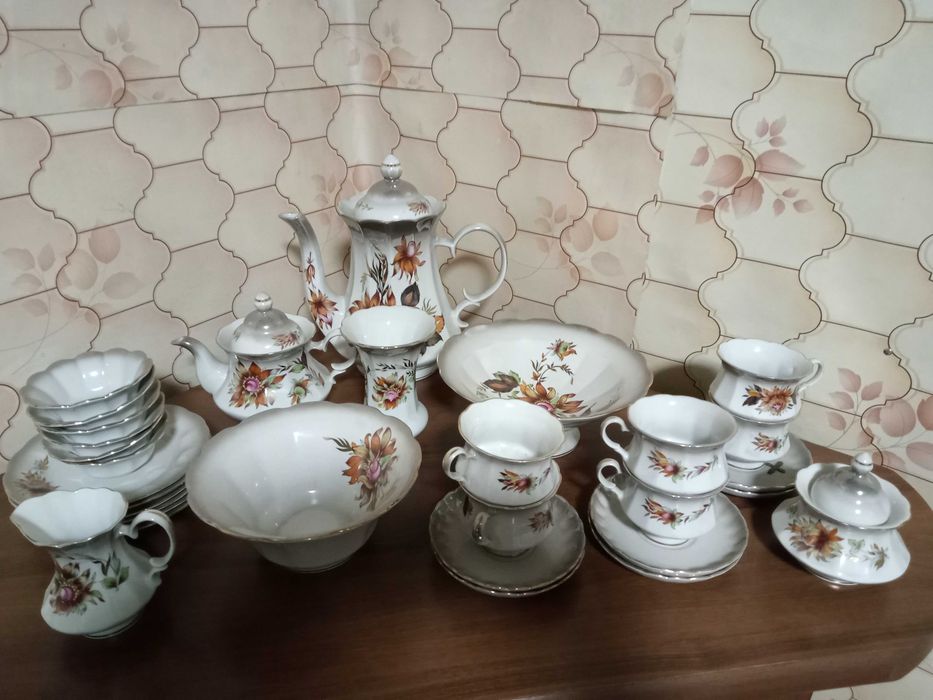Чайный сервиз на  6 персон