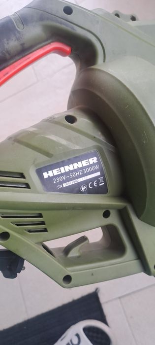 Suflanta aspirator frunze