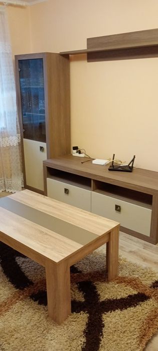 Închiriez apartament cu două camere