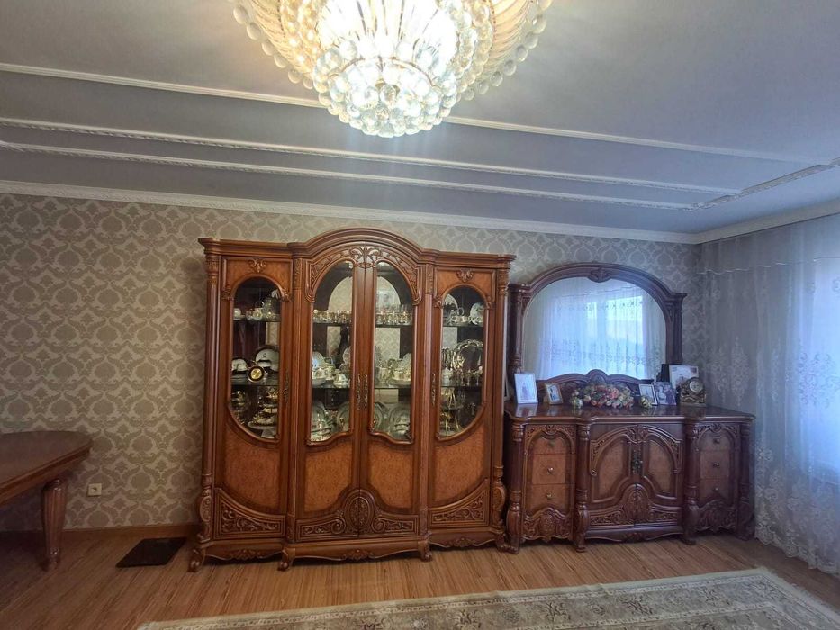 Продам 2 ком квартиру район Дельфина