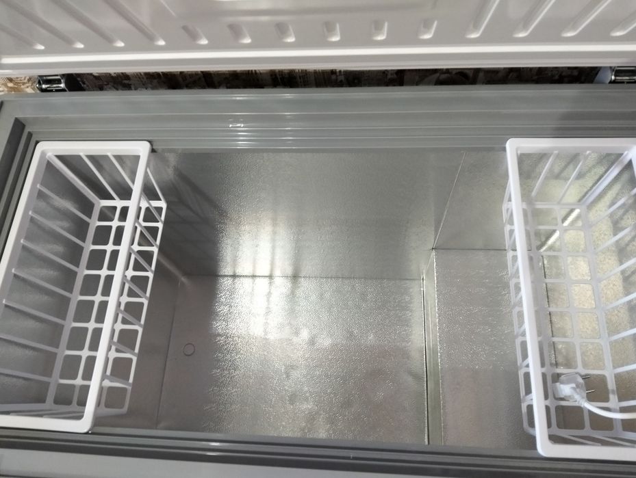 Продам морозильную камеру