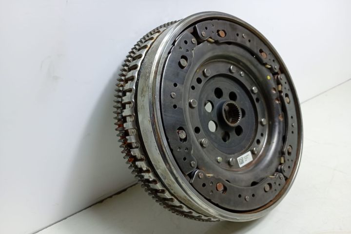 Volanta cutie automata 123105630R Renault Kadjar prima generatie (fac
