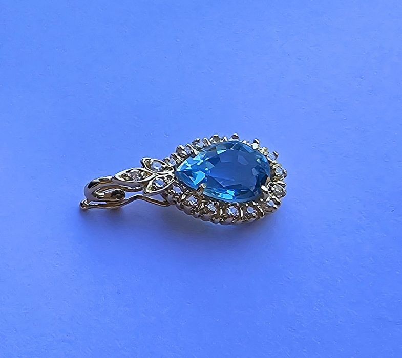 Pandant din aur galben 14k cu topaz și diamante naturale