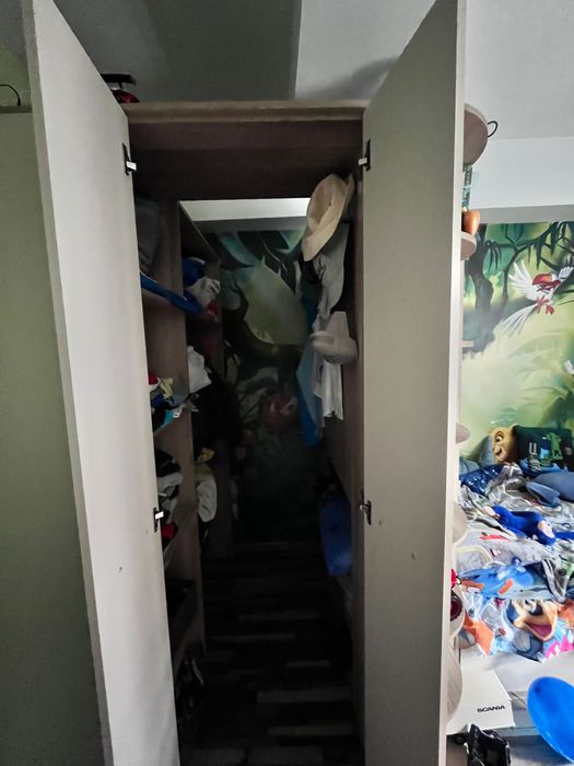 Гардероб дрешник