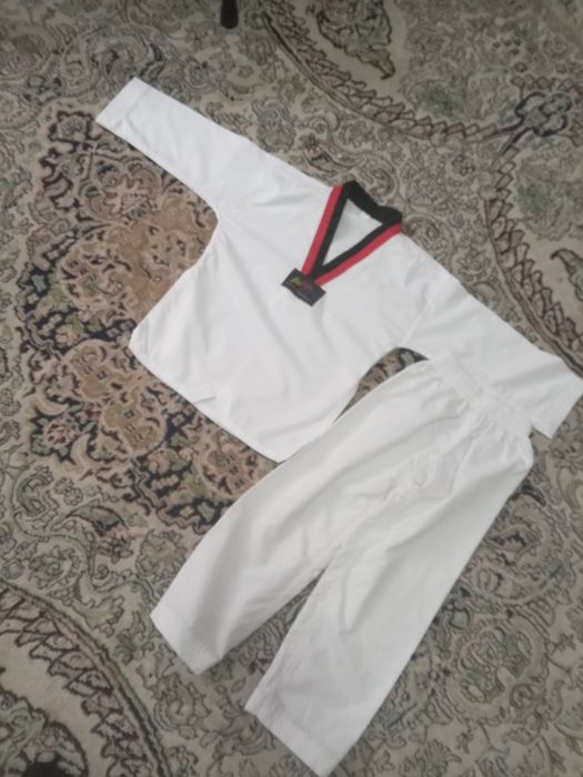 Продам спорт комплекты.