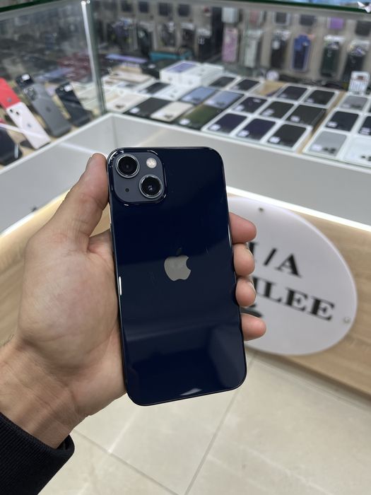 Iphone 13.          .