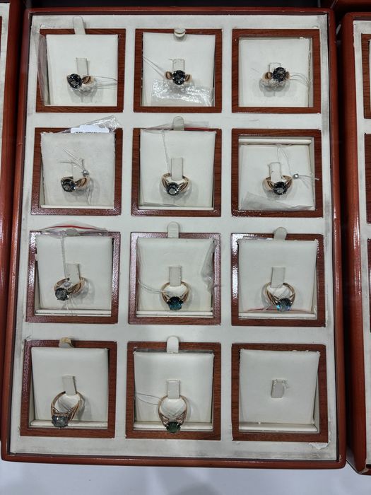 Серьги золотые с рубином в Алматы