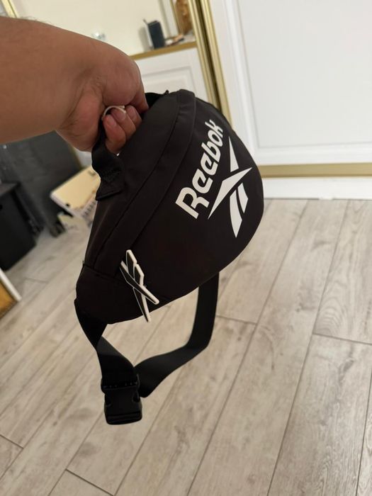 Поясная сумка Reebok