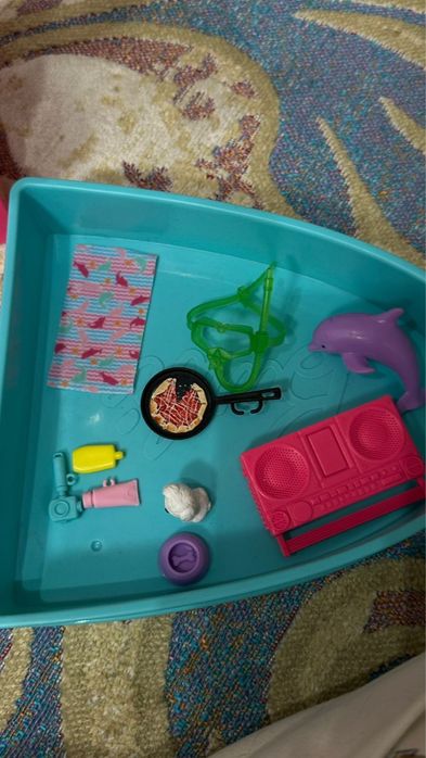 Продам корабль барби для девочек