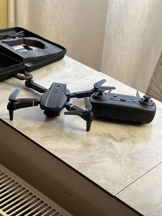 Vand drona in stare impecabila