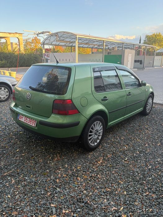 VOLKSWAGEN Golf 2000 — imagine 5