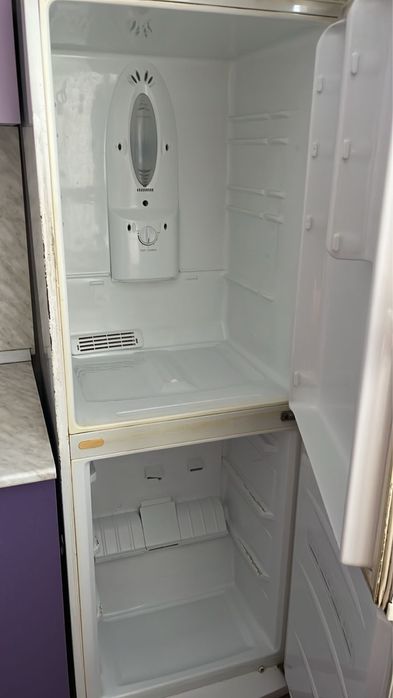 Продам холодильник