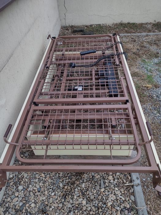 Pat medical cu telecomanda