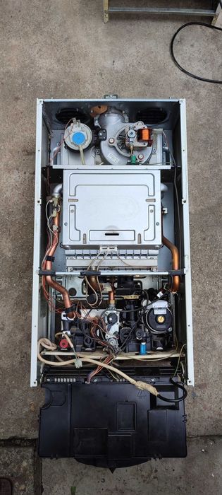 Centrala Termica Ariston BS 2 24 FF Pe Piese