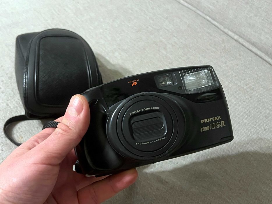 Aparat foto analog Pentax Zoom 105 R AF cu display spate si husa