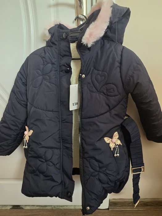 Детско яке цвят тъмно синьо