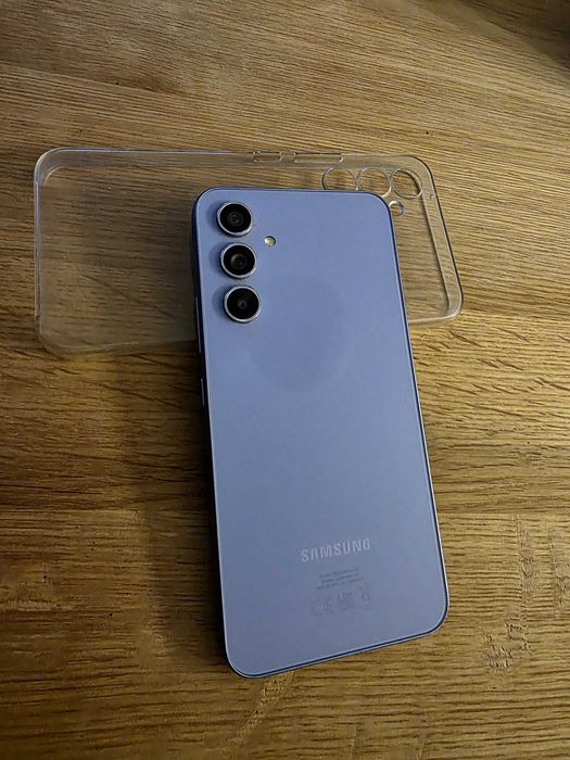 Продава се Samsung A 54