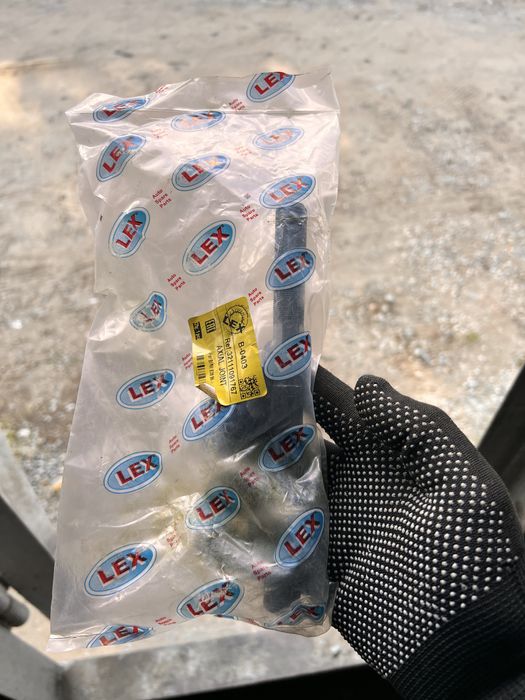 Продам шторки на магнитах бмв е 39