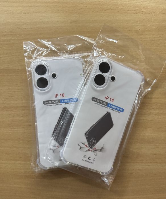 Чехол на iPhone 16