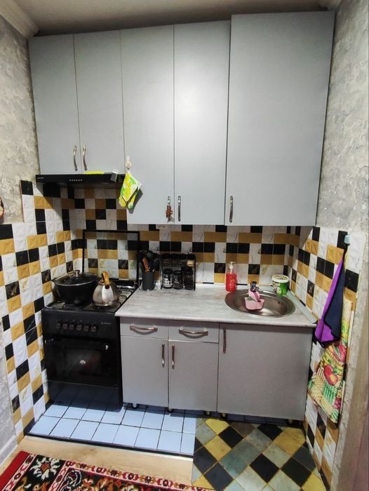 Продам 1 ком Юнусабад 10 квартал Ипотеку