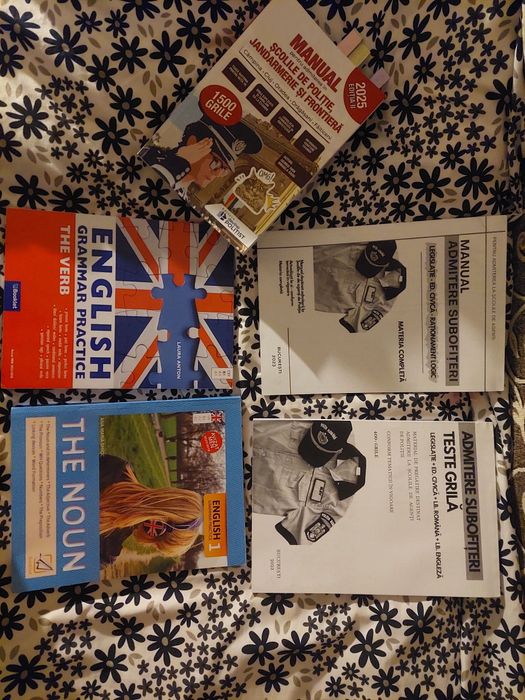 Vând cărțile ,pentru pregătirea la școlile de poliție.