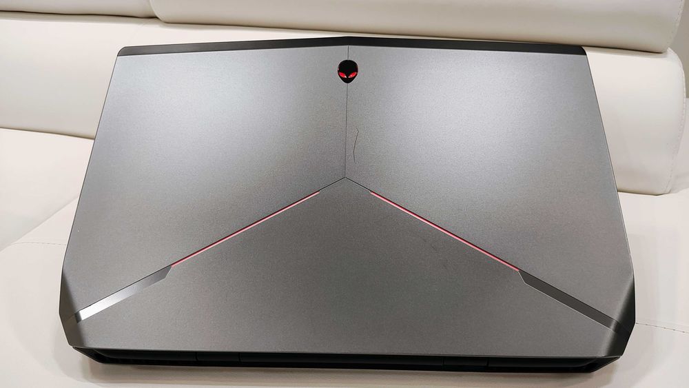 Laptop gaming ALIENWARE, intel core i7, display de 17,3 inch , video nvidia geforce
