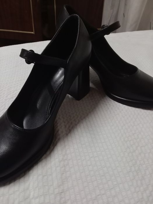 Продаю туфли 38 размер