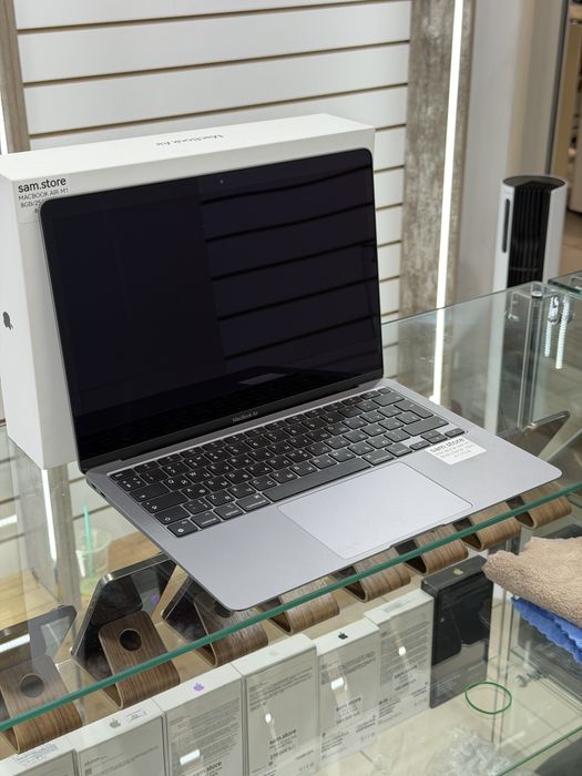 Новый MacBook Air M1 100%