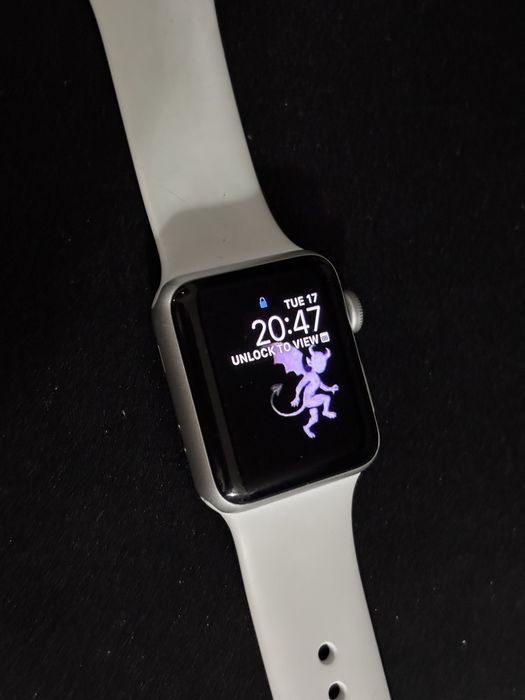 Продам Apple Watch 3