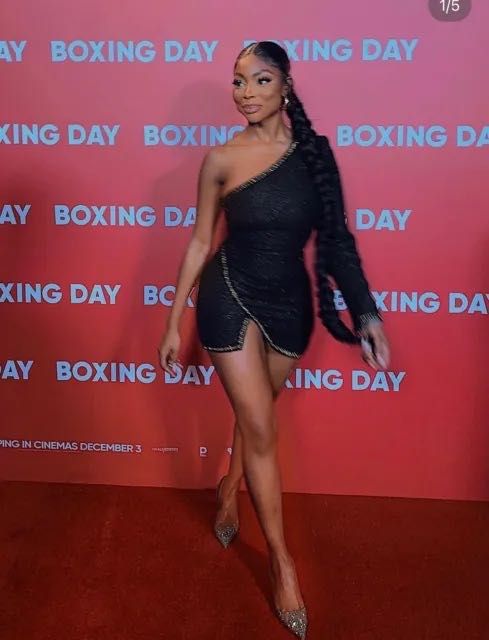 Zara Нова рокля размер S M туид