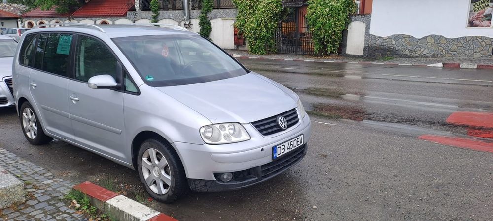 VOLKSWAGEN Touran 0 — imagine 3