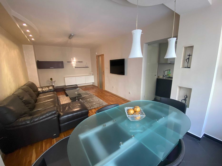 Тристаен апартамент под наем до Пирогов