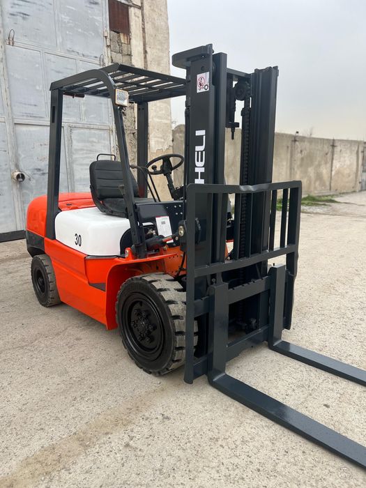 Вилочный погрузчик кара автокара