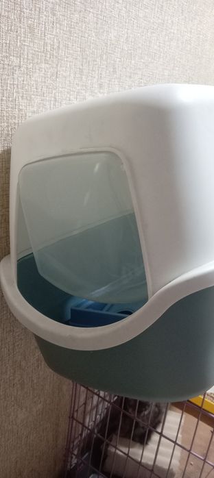 Лоток закрытый для котов