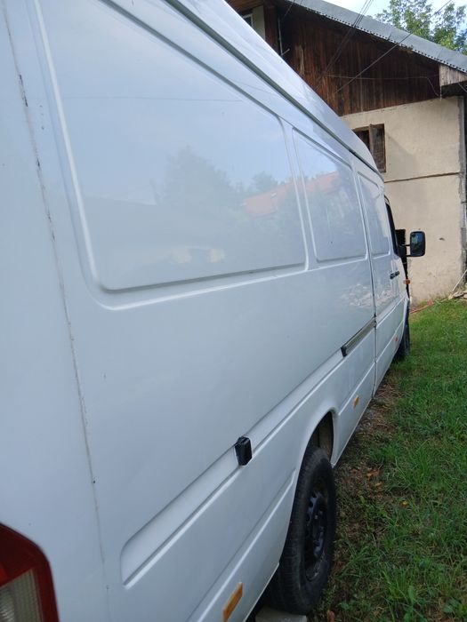 Vand sau schimb mercedes sprinter 311