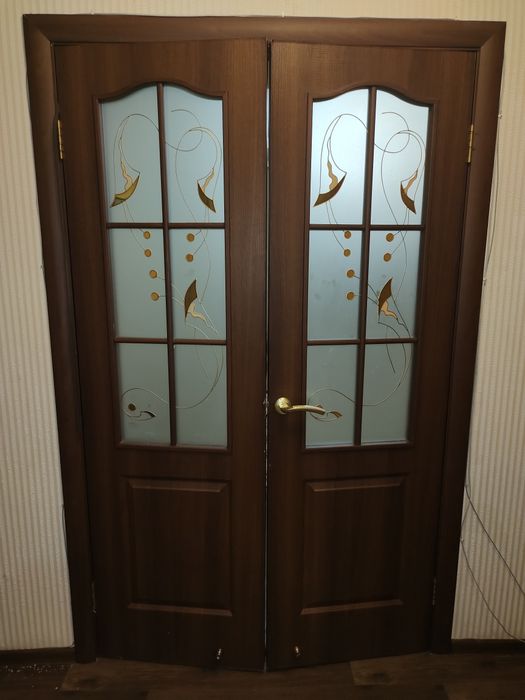 Продается комплект дверей